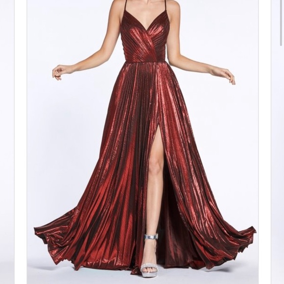 A-line dress with metallic pleated fabric and v-neckline. - Picture 2 of 4